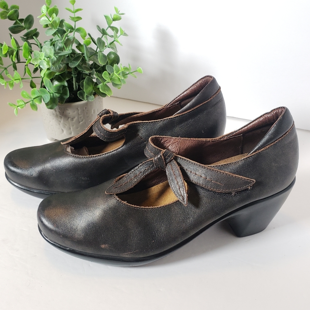 NAOT Pleasure Brown Leather Mary Jane Shoe, Size 7